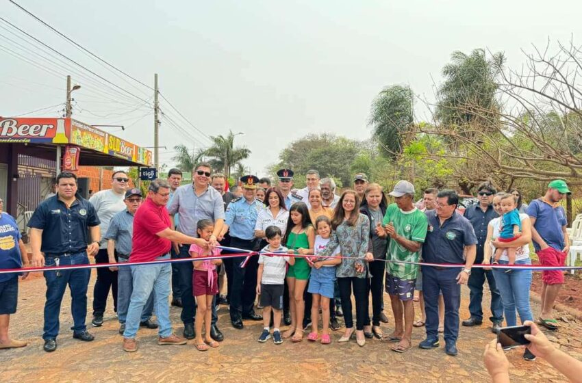  Gobernador Juancho Acosta inaugura 5.000 m² de empedrado en Pedro Juan Caballero.