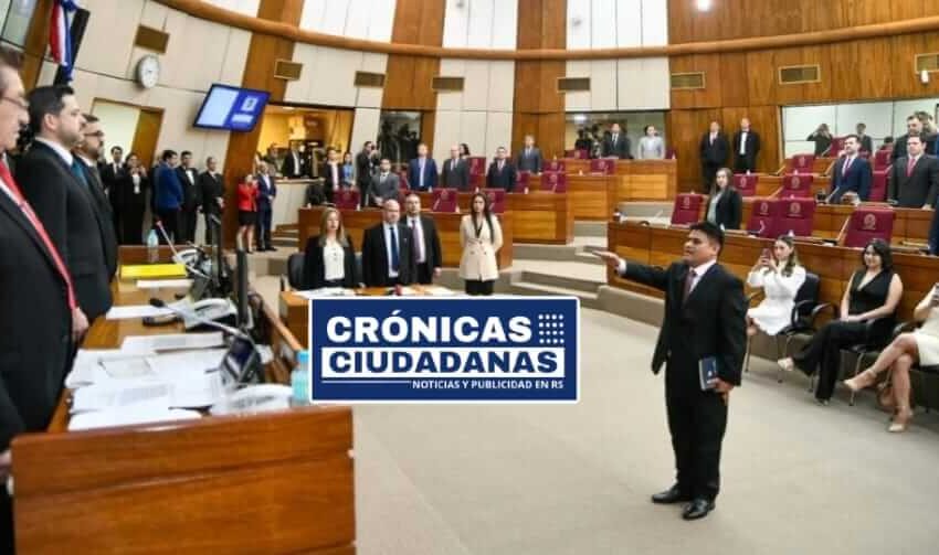  Santiago Benítez jura como diputado en reemplazo de Lalo Gomes.