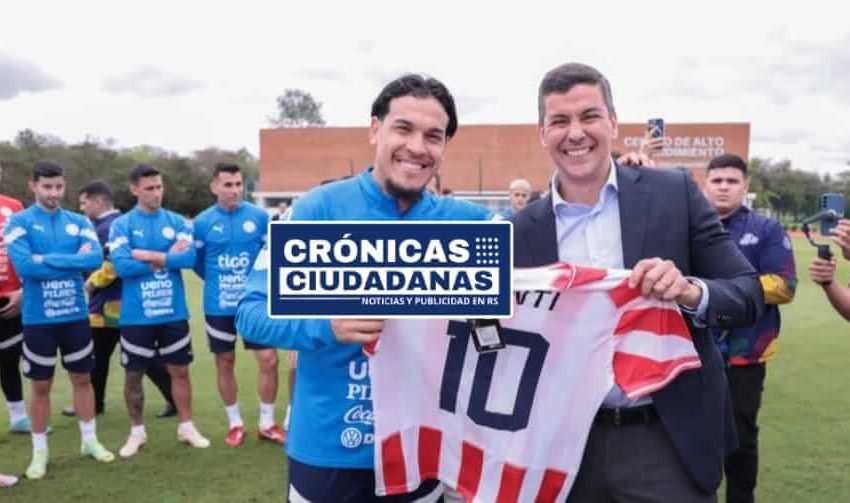  Santi Peña asistirá al partido de la Albirroja contra Uruguay.