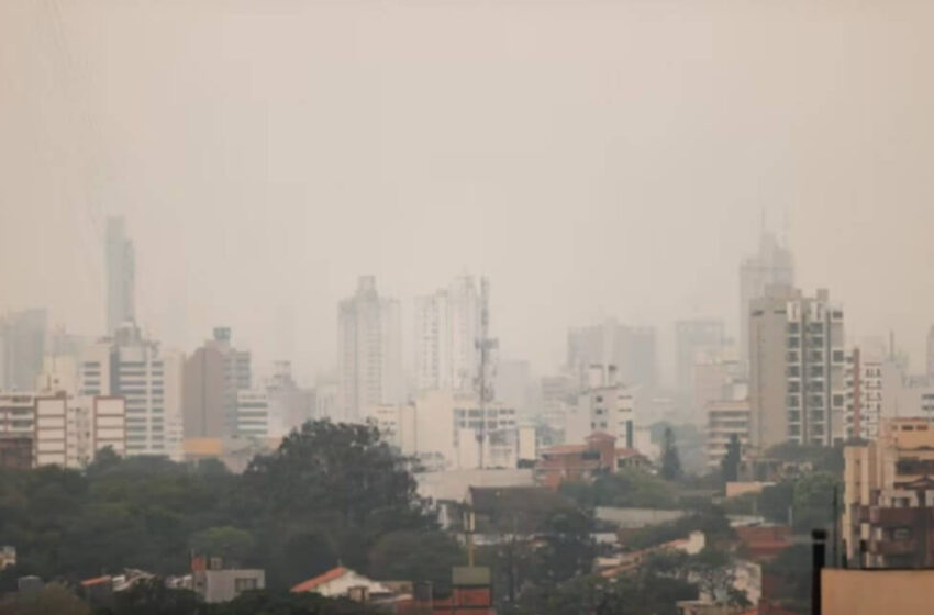  Lluvias podrían aliviar el humo por incendios, según Meteorología.