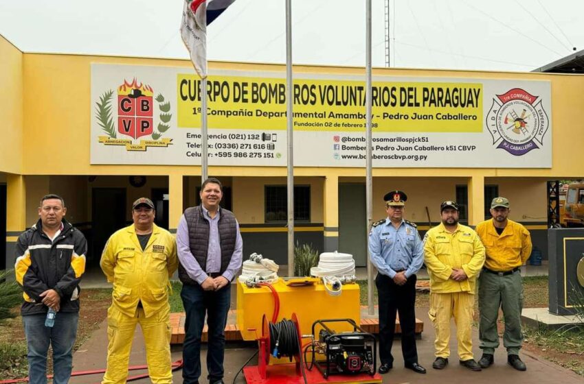  REFUERZAN EQUIPO DE BOMBEROS VOLUNTARIOS AMARILLOS DE PJC