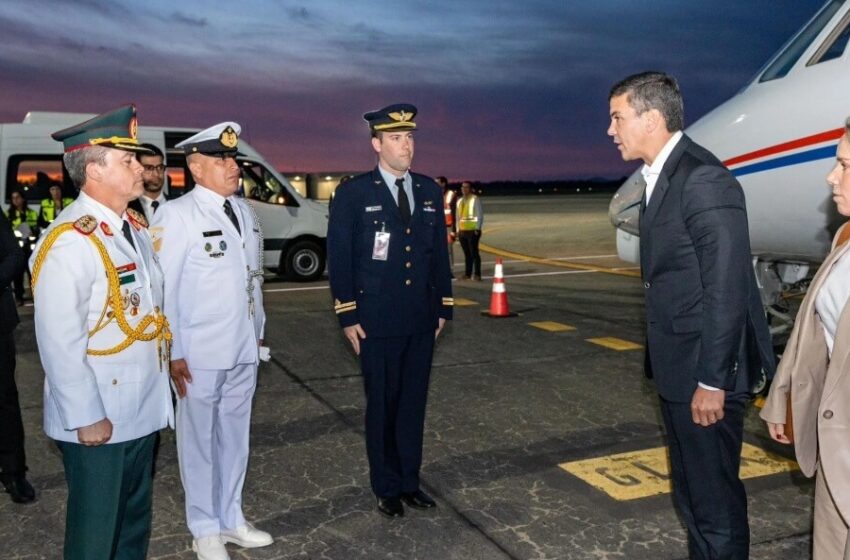  Santiago Peña está en Punta del Este para asistir a encuentro de empresarios