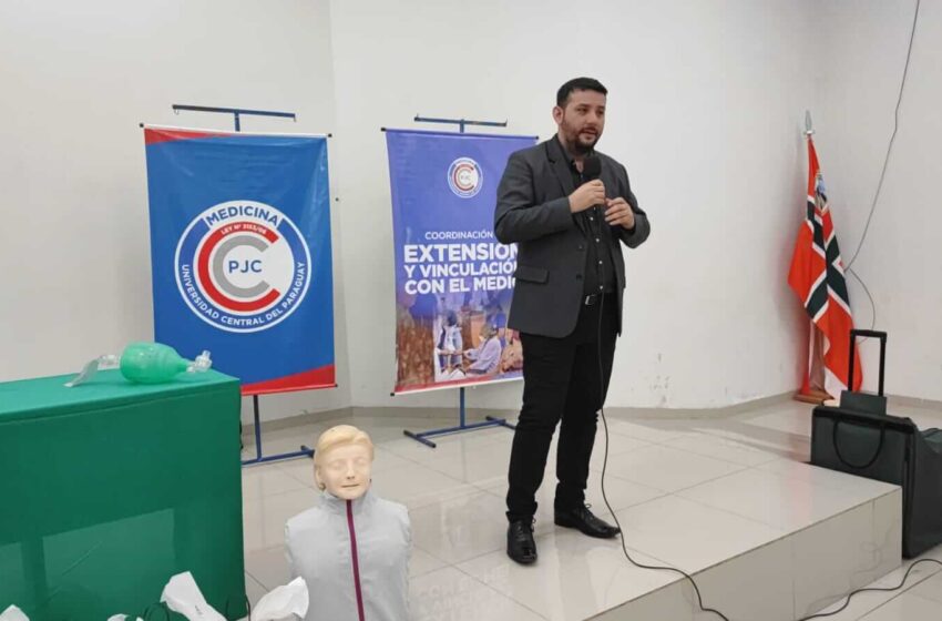  Trabajadores de construcción participan de charla sobre salud masculina de la UCP