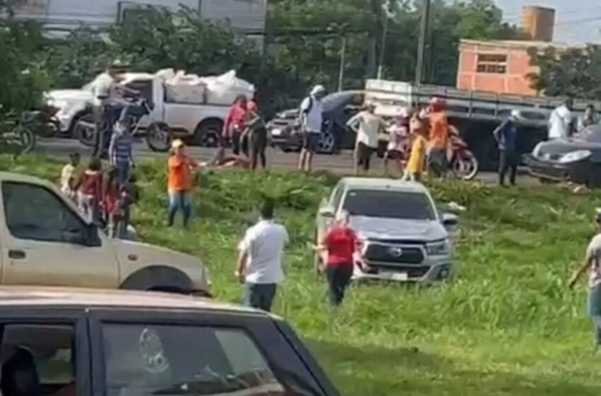  Conductor de camioneta deja heridas a madre e hija tras accidente de tránsito