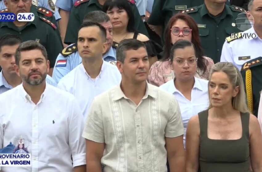  Escrachan a Santi Peña en Caacupé: “Tu país sufre, presidente”