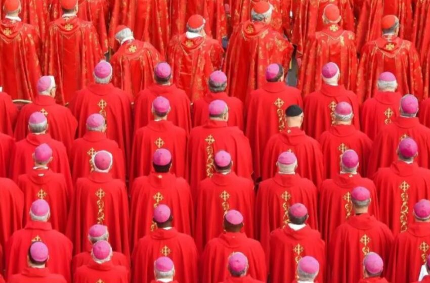  Cardenales fijan fecha para inicio del cónclave que elegirá al sucesor de Francisco