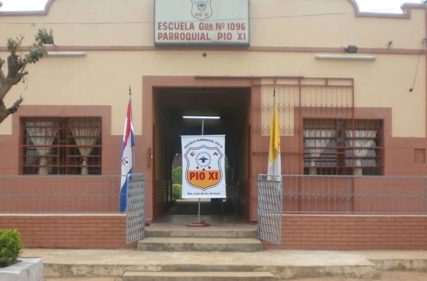  Escándalo en una escuela: cura pidió que presenten “video” de supuesto trío