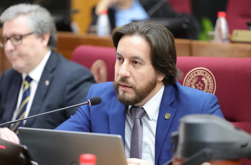  Senador Rubén Velázquez cuestiona al Gobierno: “¿Cuánto más vamos a esperar para que Paraguay mejore?”