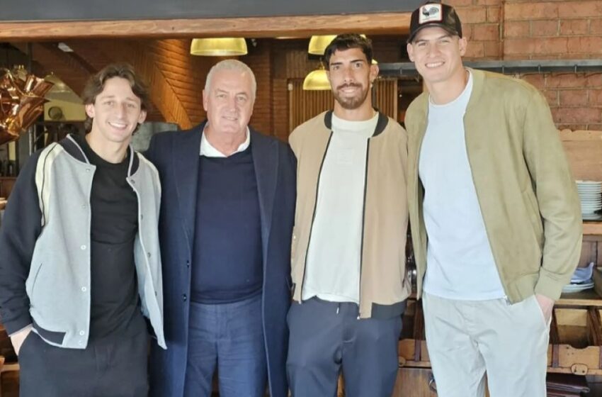  Gustavo Alfaro se reúne con albirrojos en Argentina