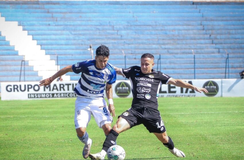  El Gallo Norteño mide al Triqui en La Terraza