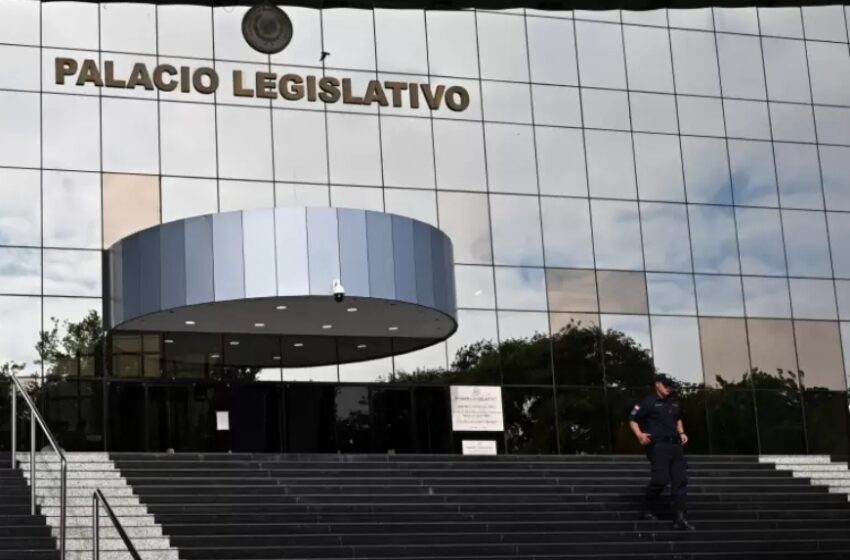  Nepotismo y tráfico de influencias, sin castigo en el Congreso