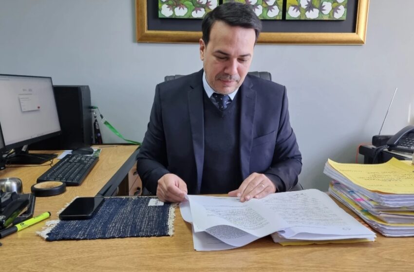  No vacunar a niños es un delito penado por la ley, afirma un juez