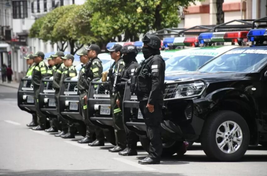  Bolivia moviliza 25.000 policías para garantizar seguridad en las elecciones presidenciales