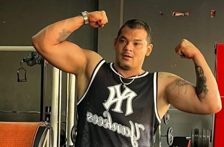  Video: Detienen en PJC a hombre que intentó cortarle el cuello a su pareja por celos