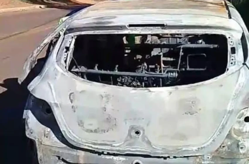  Hallan auto calcinado en Ponta Porã que podría estar ligado a un homicidio en PJC