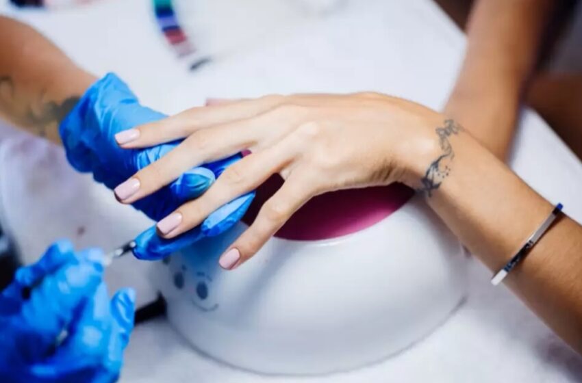  Dinavisa prohíbe sustancias cancerígenas en esmaltes semipermanentes y geles para uñas