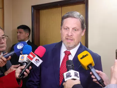  Líder de bancada HC en Senado asegura que Hugo Meza “no pertenece a Honor Colorado”