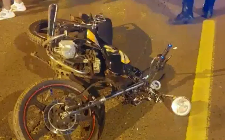 PJC: Motociclista queda con fractura tras chocar contra un camión estacionado