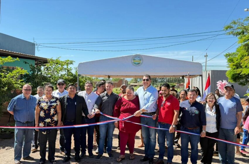  Gobernación de Amambay inaugura empedrado en Villa San Pedro de PJC