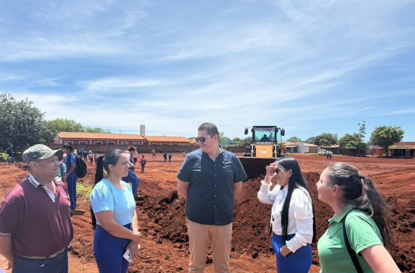  Gobernación de Amambay realiza trabajos de limpieza y arreglos en la Escuela Rebeca Alen