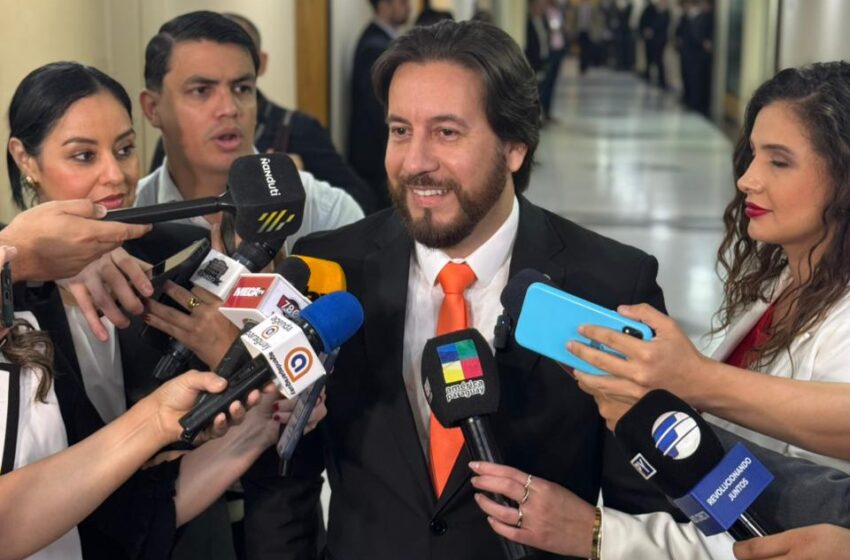  Senador Rubén Velázquez rinde homenaje al pueblo esteño y celebra respaldo ciudadano en CDE 