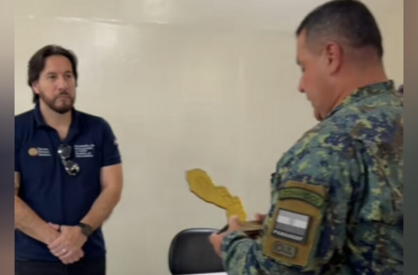  Senador Rubén Velázquez visita el CODI–FTC y recibe reconocimiento por su labor en la Comisión de Prevención y Lucha contra el Narcotráfico