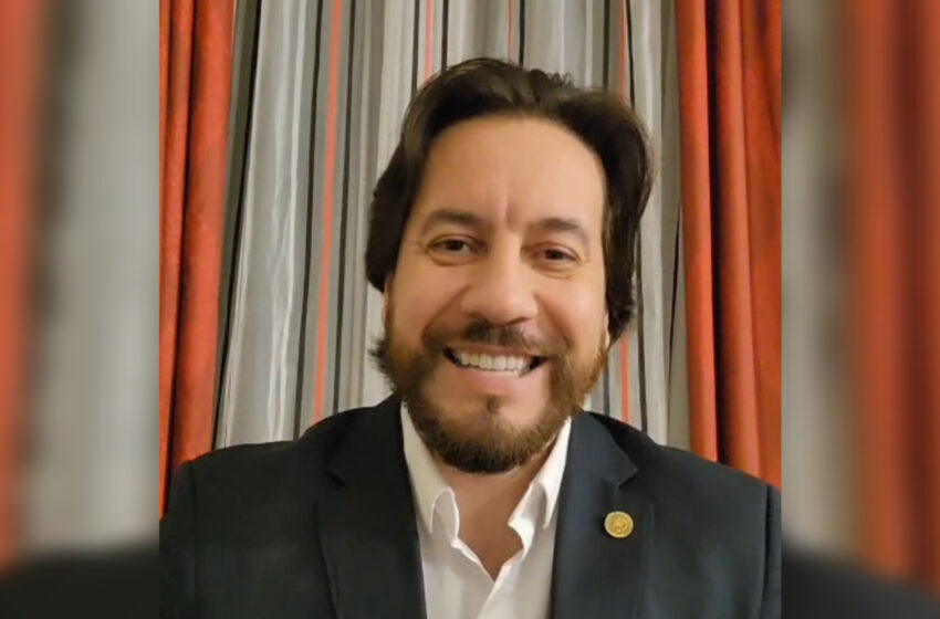  Senador Rubén Velázquez envía mensaje de Navidad a las familias paraguayas