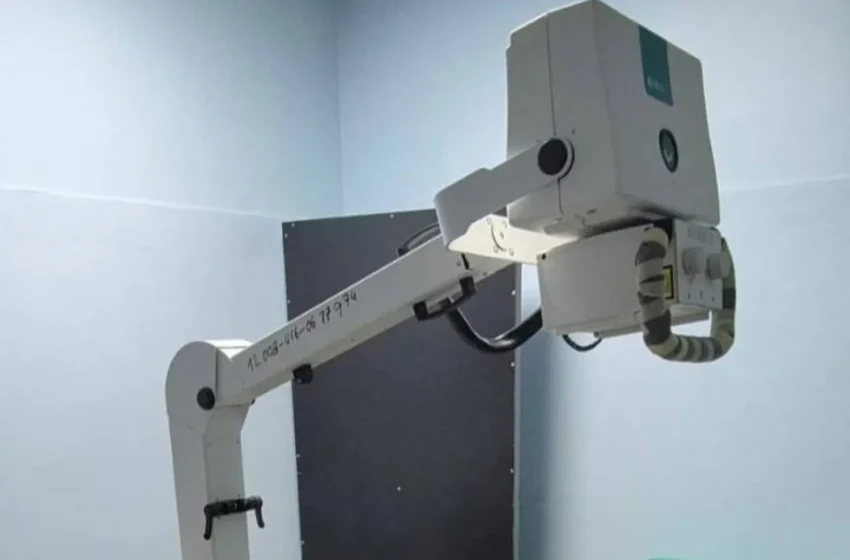  Centro Juan Pablo II de PJC recibe moderno equipo de rayos X portátil para terapia neonatal