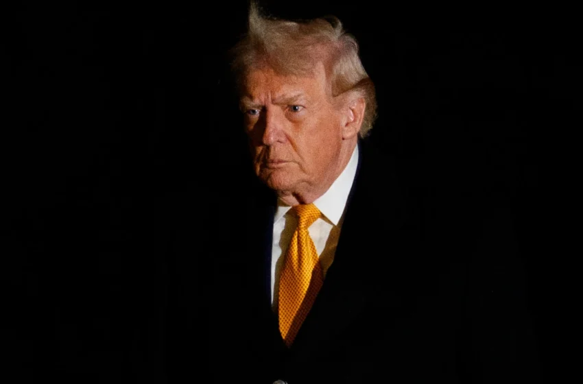  Trump dice que EEUU podría gobernar Venezuela y extraer su petróleo durante años