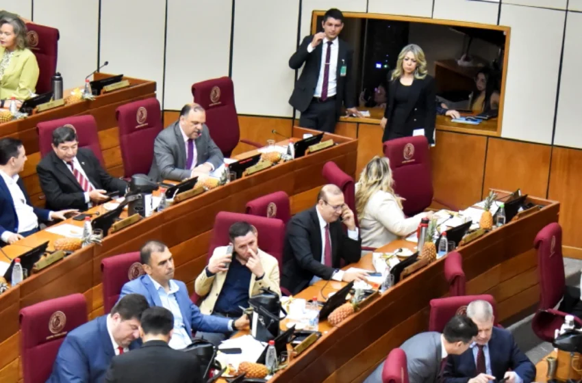  Más senadores califican de “privilegio” la jubilación vip