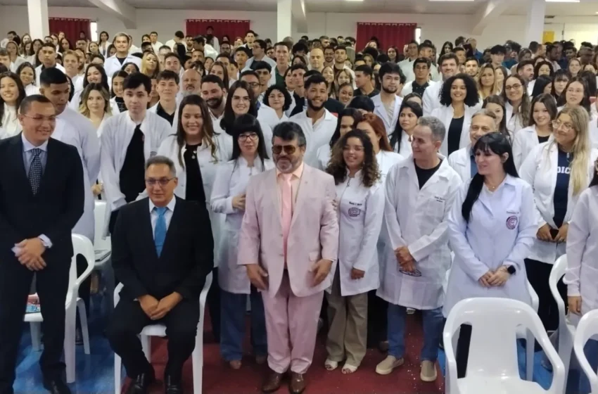  La UCP Pedro Juan Caballero realiza la Ceremonia del Chaleco y da inicio al año lectivo