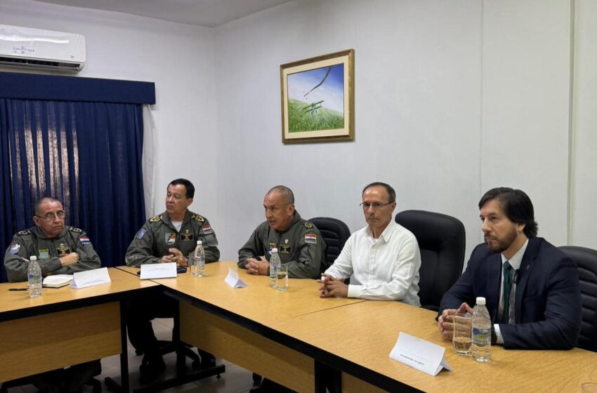  Fortalecimiento del control aéreo: El Senador Rubén Velázquez fiscaliza capacidades operativas en la 1ª Brigada Aérea