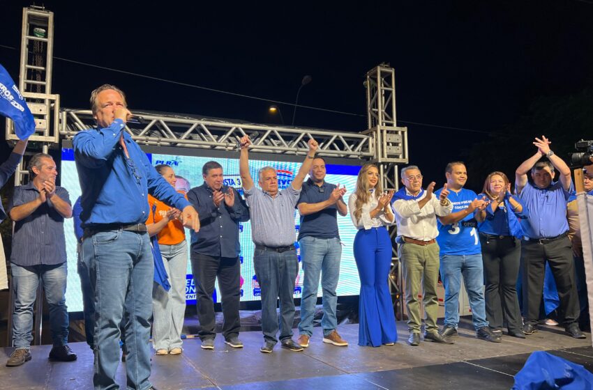  “Hay dinero para vasos desechables y cartón , pero no para bacheos” Afirmó Rojas en el lanzamiento de la lista 3 en Amambay 